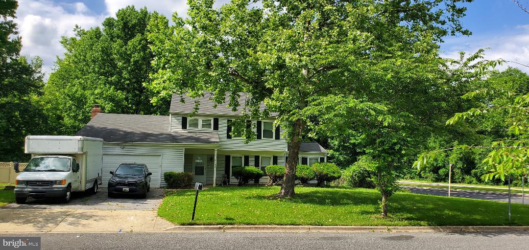 10304 New Orchard Dr Property Photo 1
