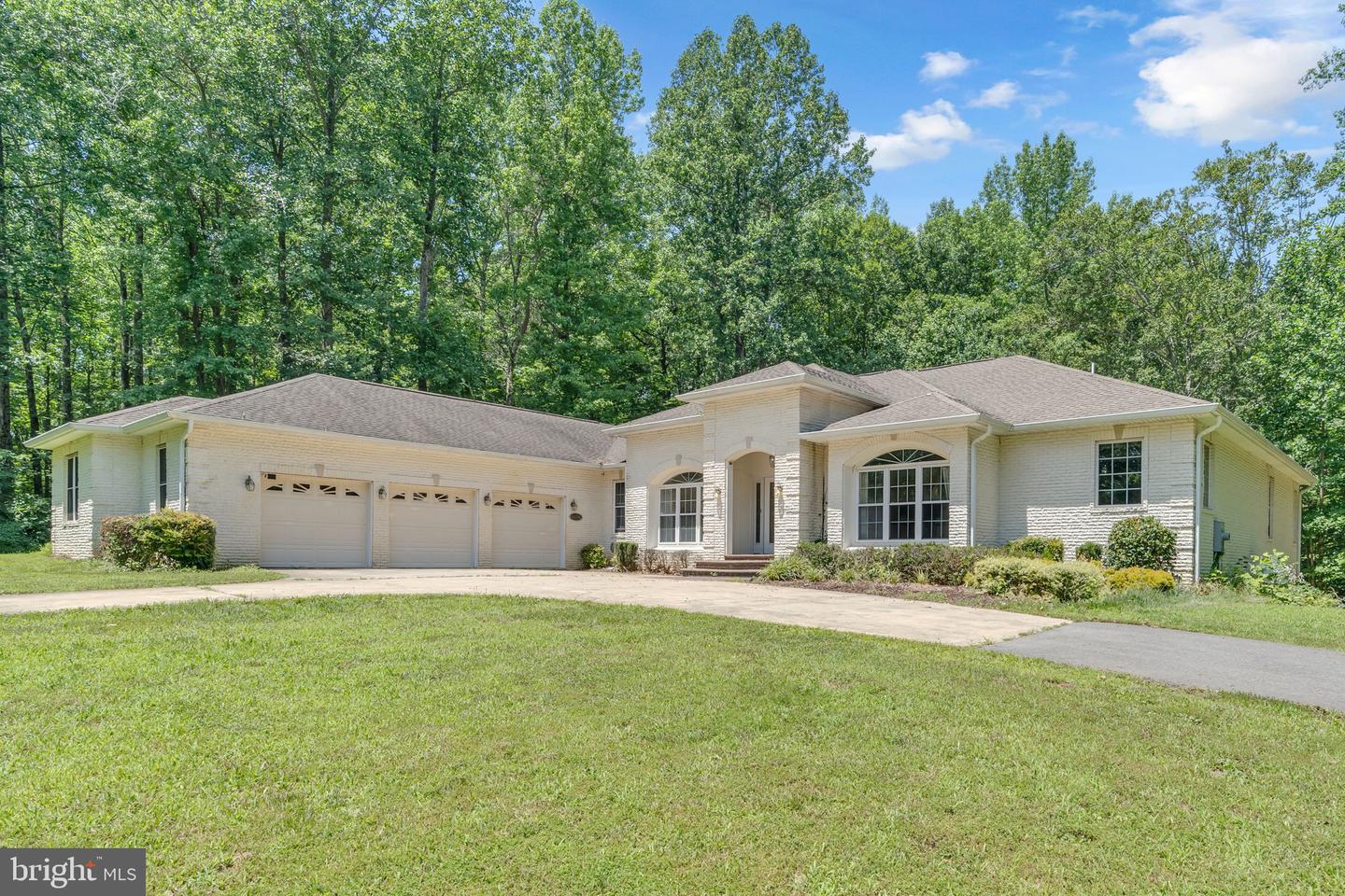 13716 Molly Berry Rd Property Photo 1