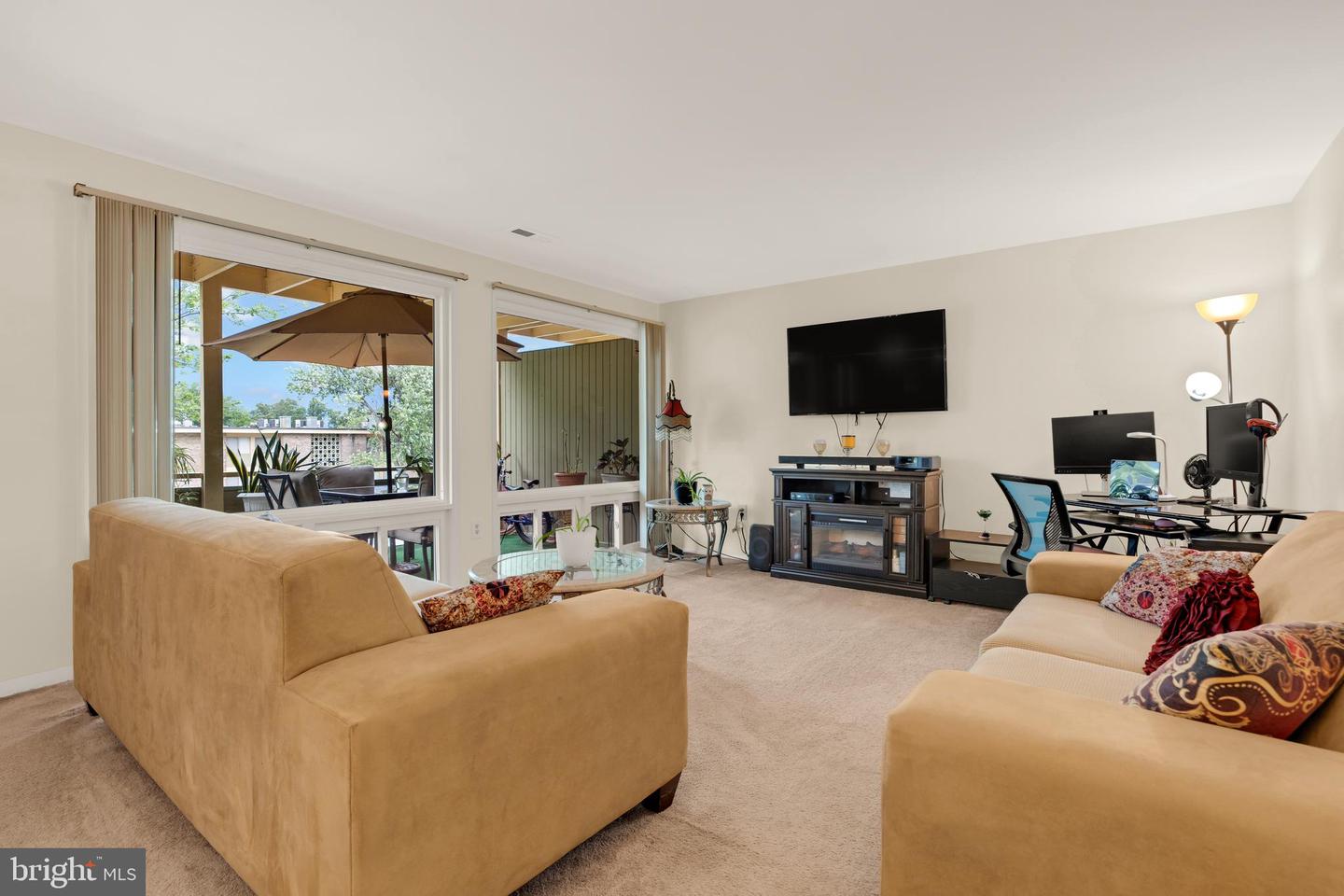 7318 Donnell Pl #c4 Property Photo 2