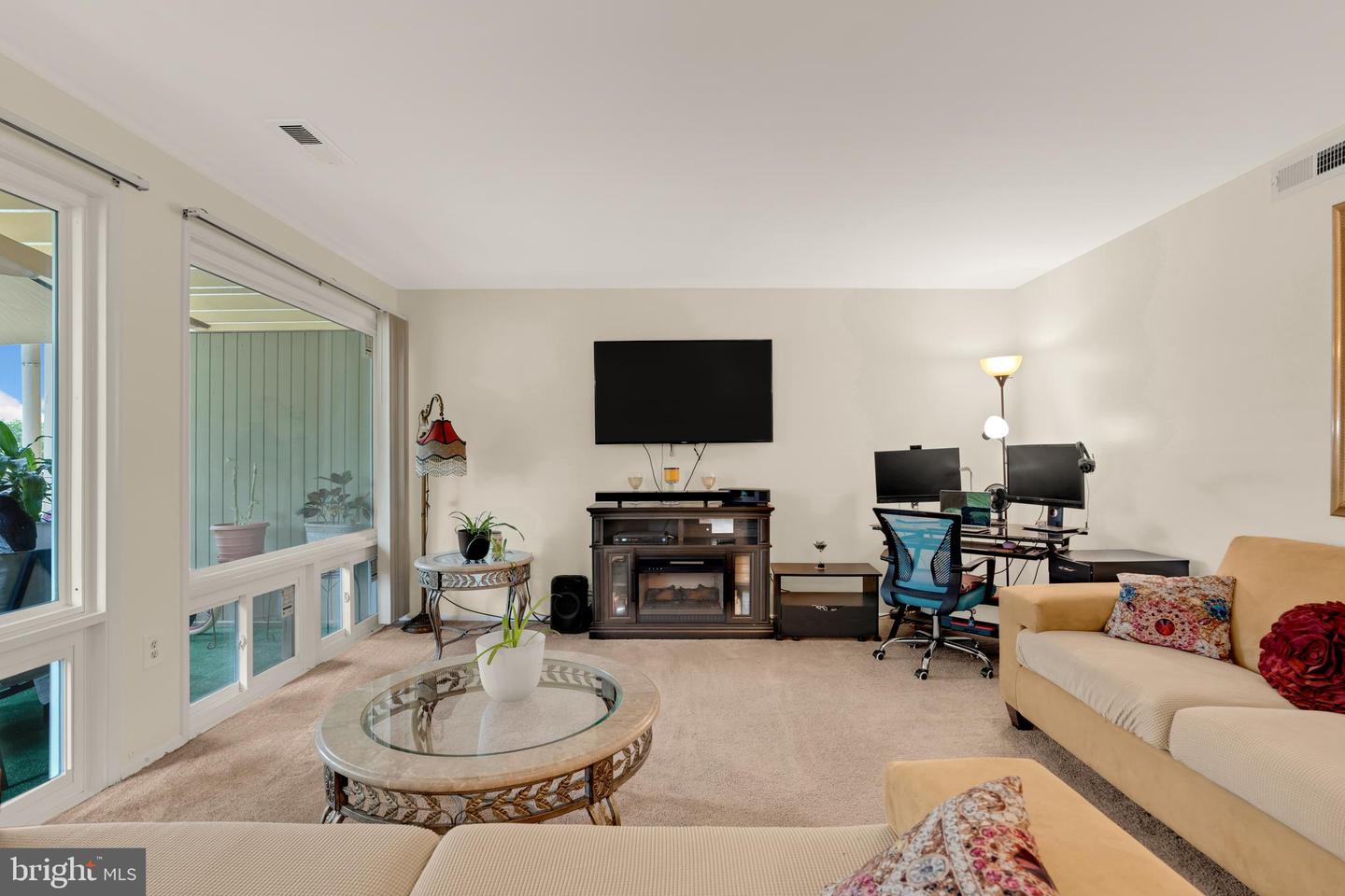 7318 Donnell Pl #c4 Property Photo 3