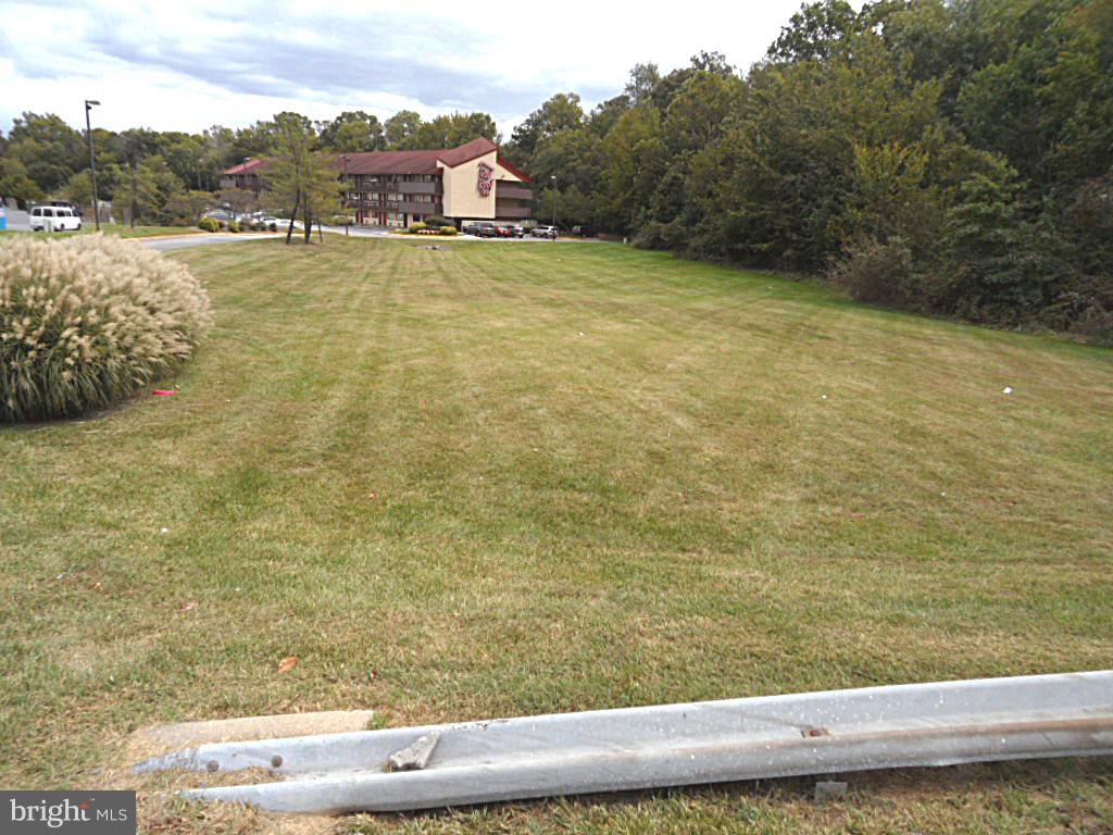 12513 Laurel Bowie Rd Property Photo 5