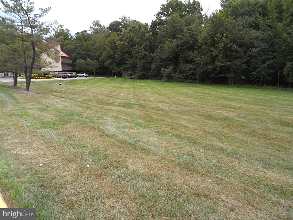 12513 Laurel Bowie Rd Property Photo 9