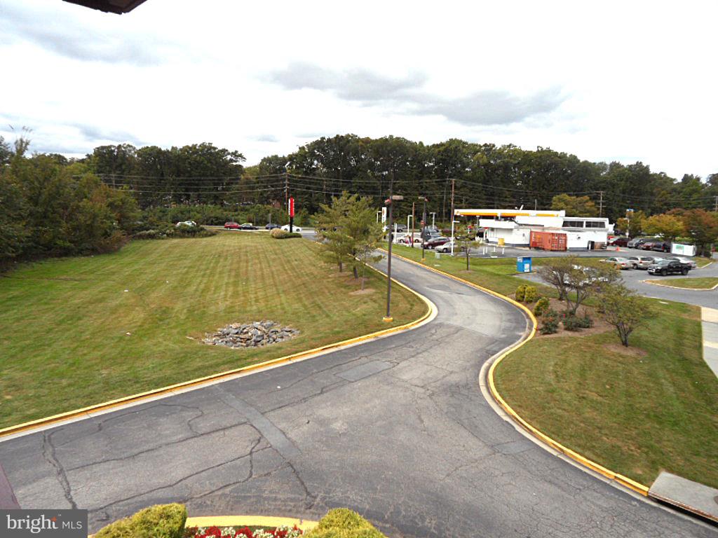 12513 Laurel Bowie Rd Property Photo 15