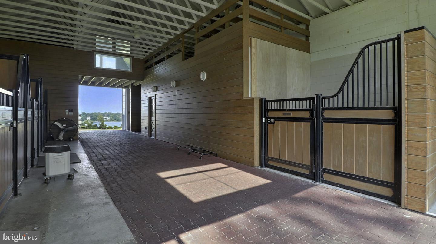 11305 Riverview Rd Property Photo 5