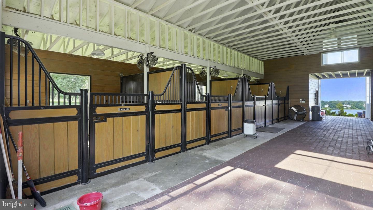 11305 Riverview Rd Property Photo 6
