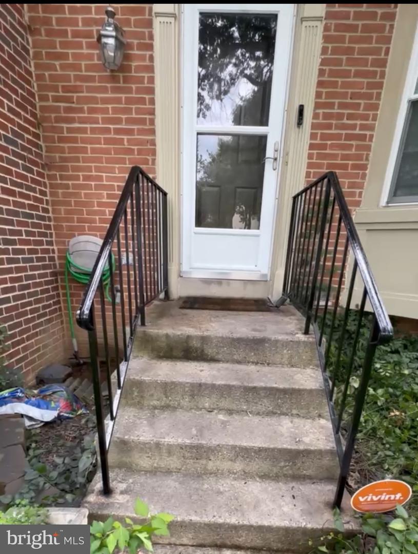 8273 LONDONDERRY CT
