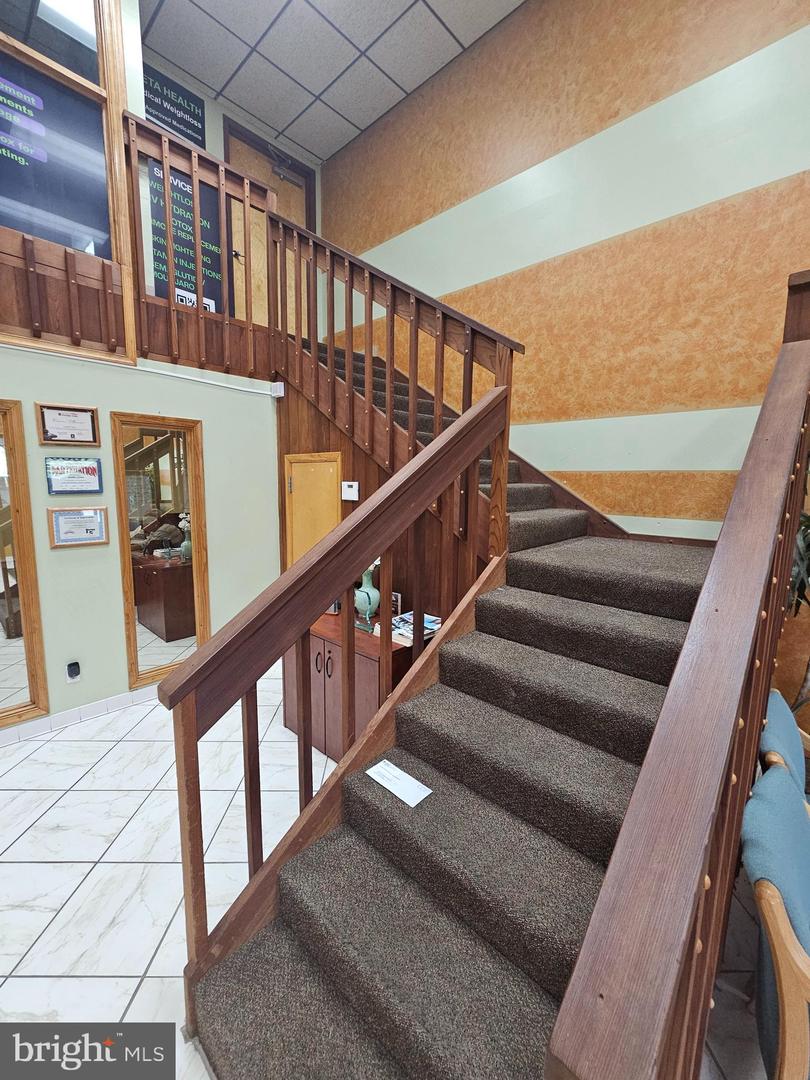 10837 Lanham Severn Rd #8 Property Photo 4