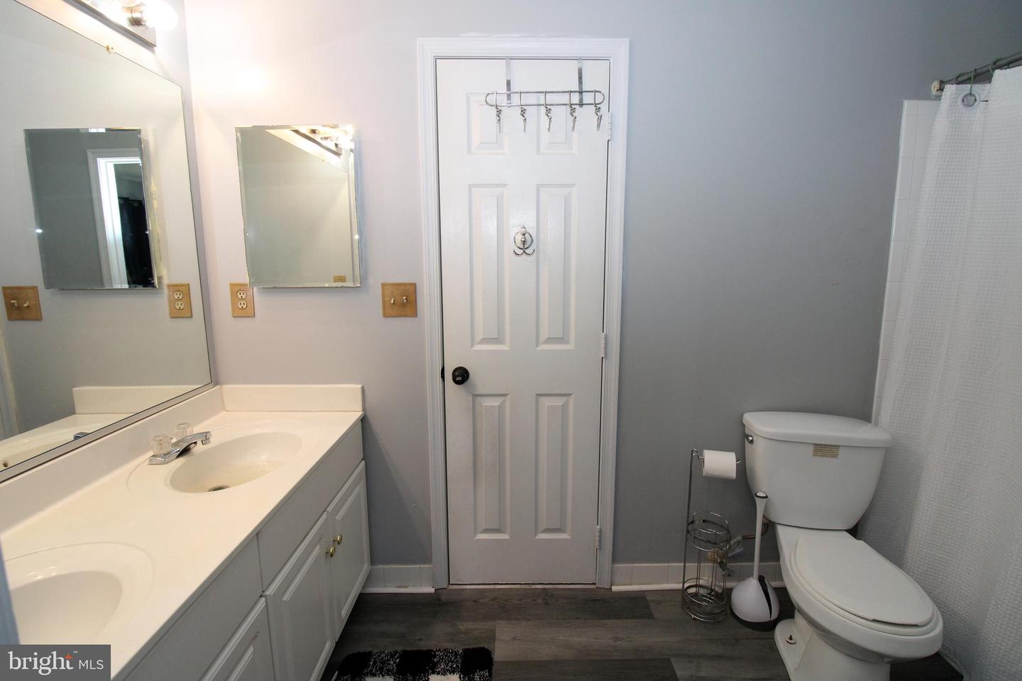 16508 Kilby Ct Property Photo 35