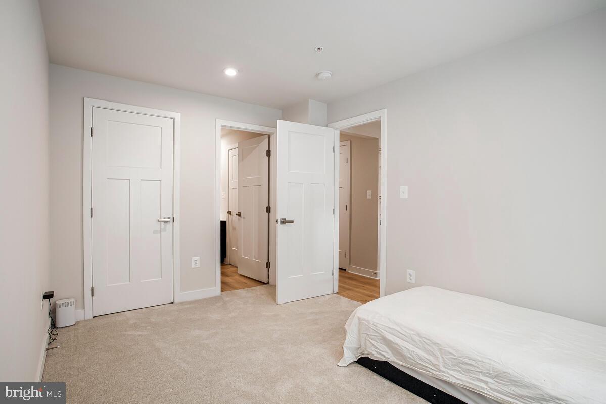 138 Summit Point Boulevard Property Photo 9