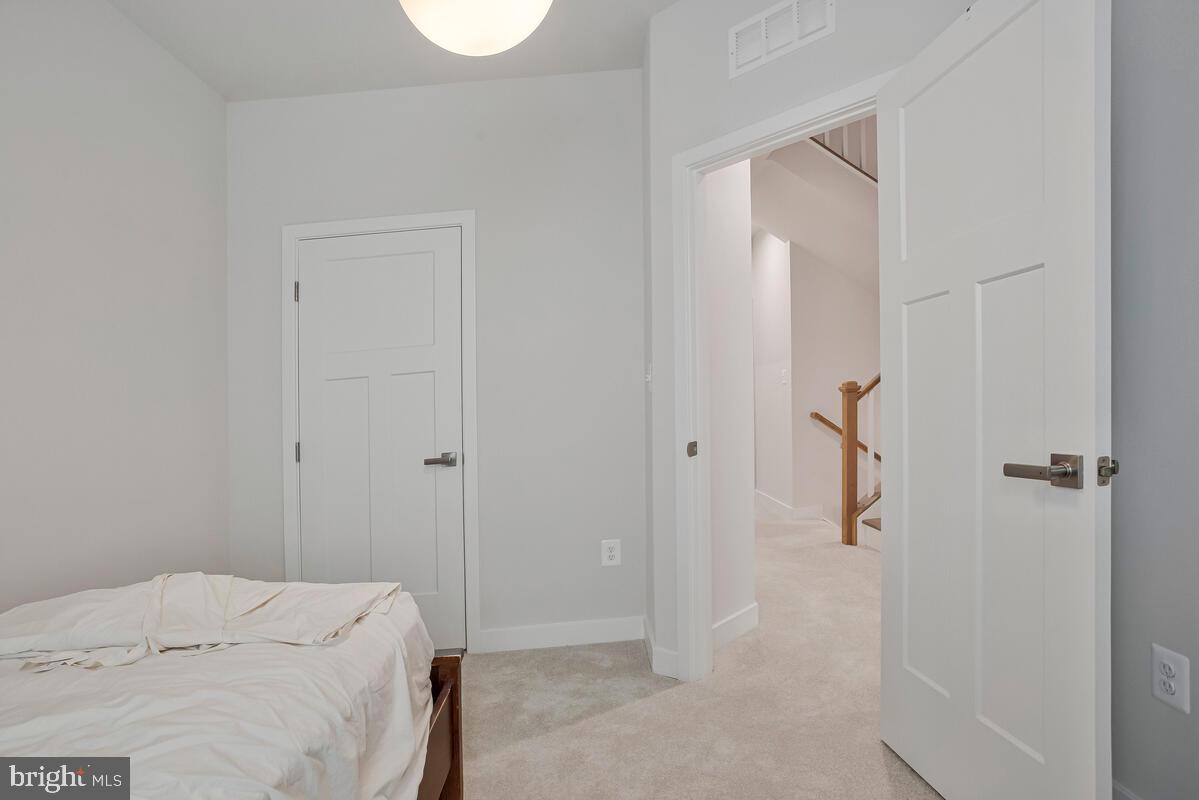 138 Summit Point Boulevard Property Photo 30