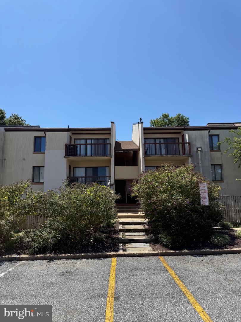 10133 PRINCE PL #401-12C Property Photo 1
