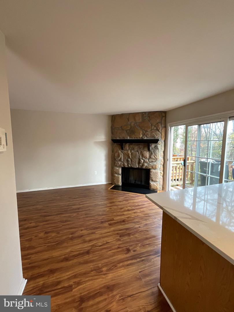 6901 Woodstream Ln Property Photo 9