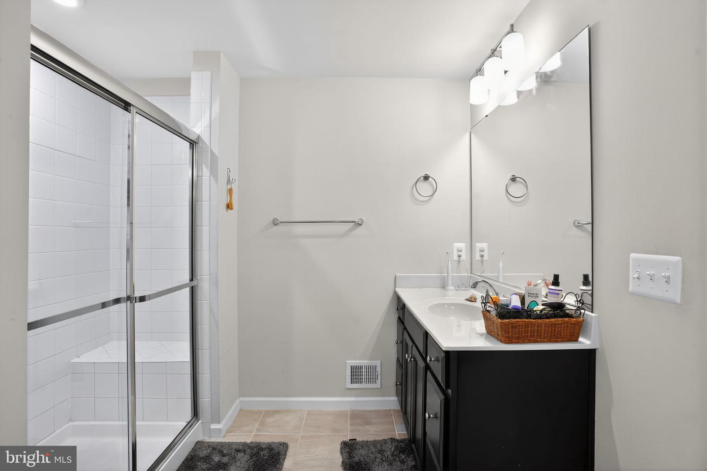 10410 John Glenn St Property Photo 14