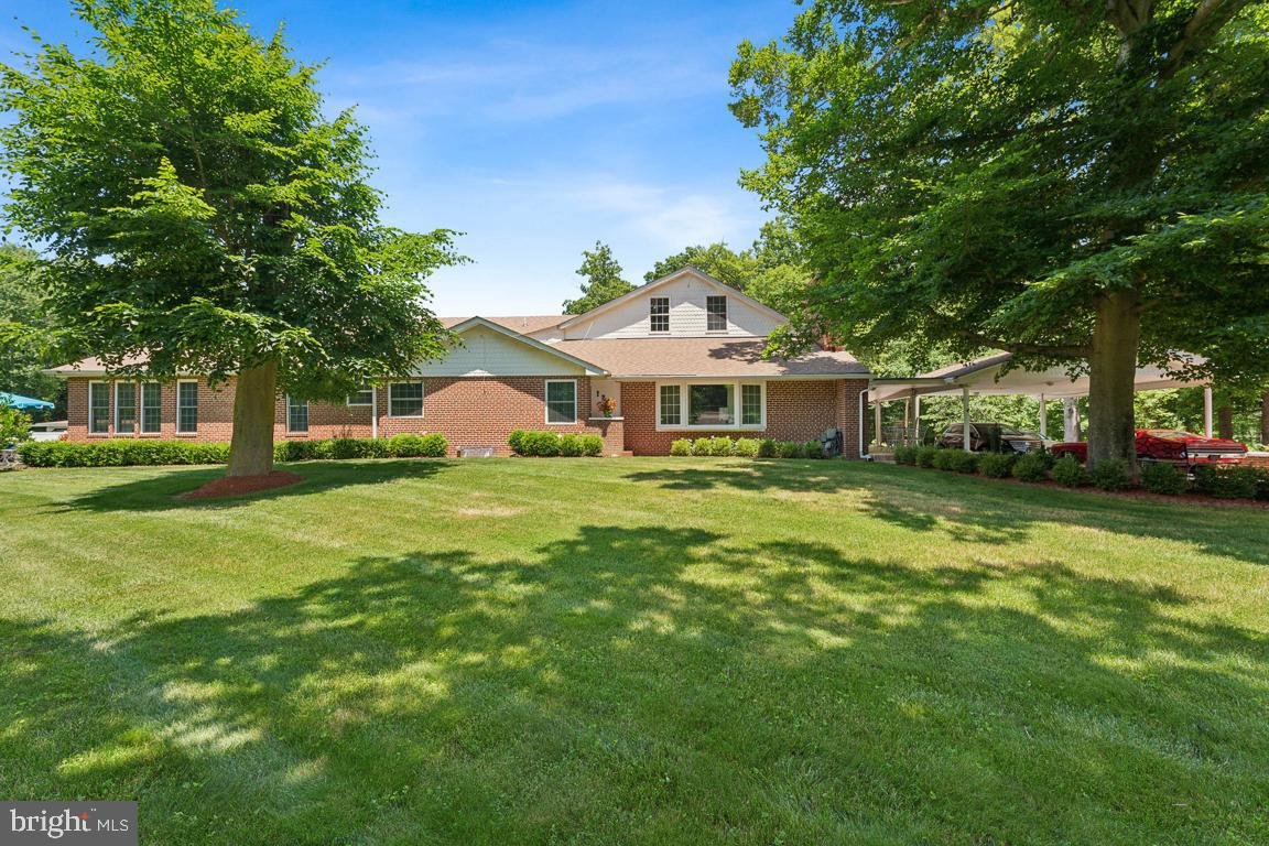 1211 Pine Ln Property Photo 1