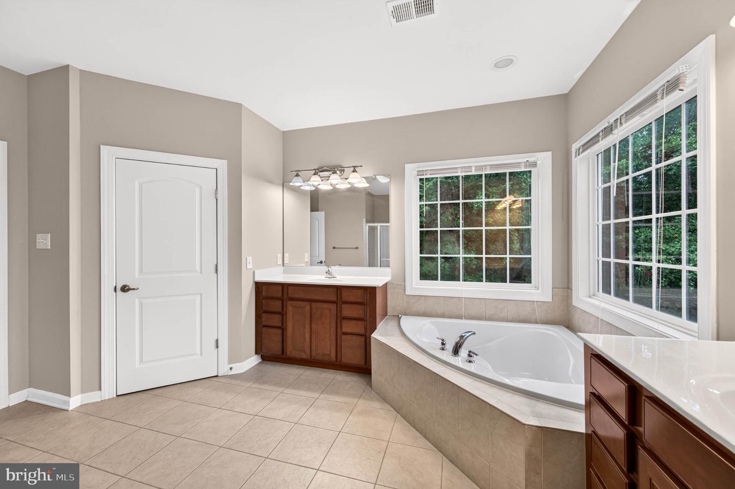 15503 Sir Edwards Dr Property Photo 18