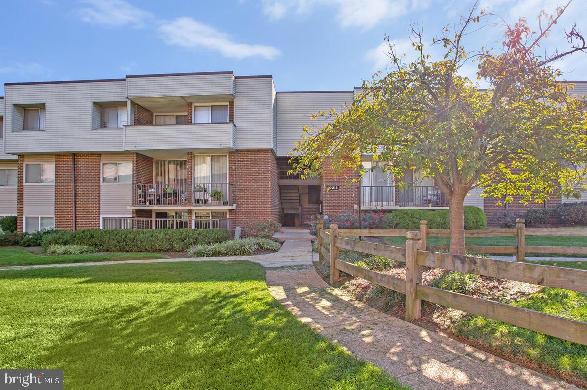 10216 Prince Pl #9-204 Property Photo 1