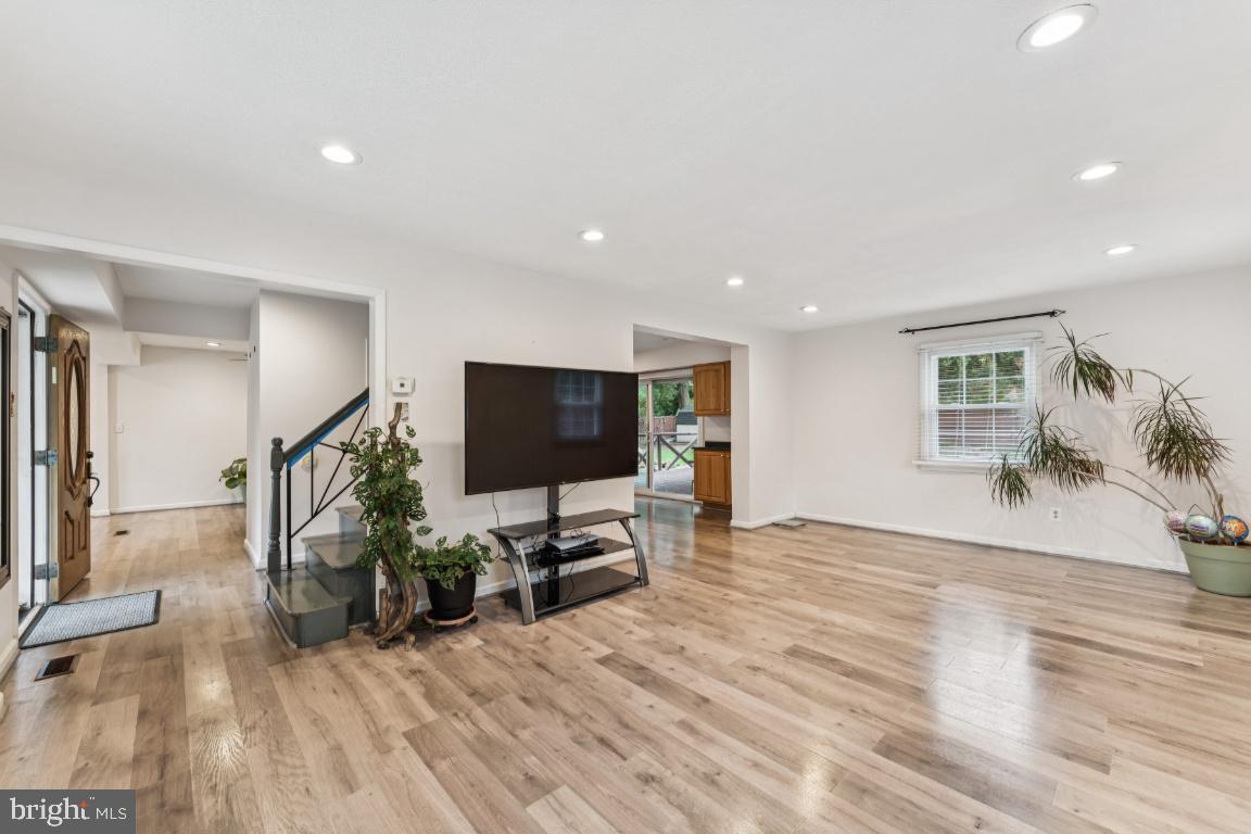 12021 Twin Cedar Ln Property Photo 5