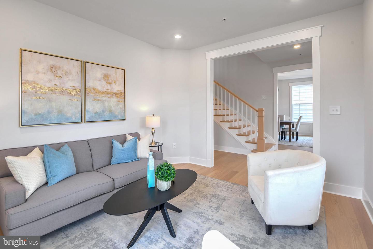 Eliana Court - Potomac Model Property Photo 4