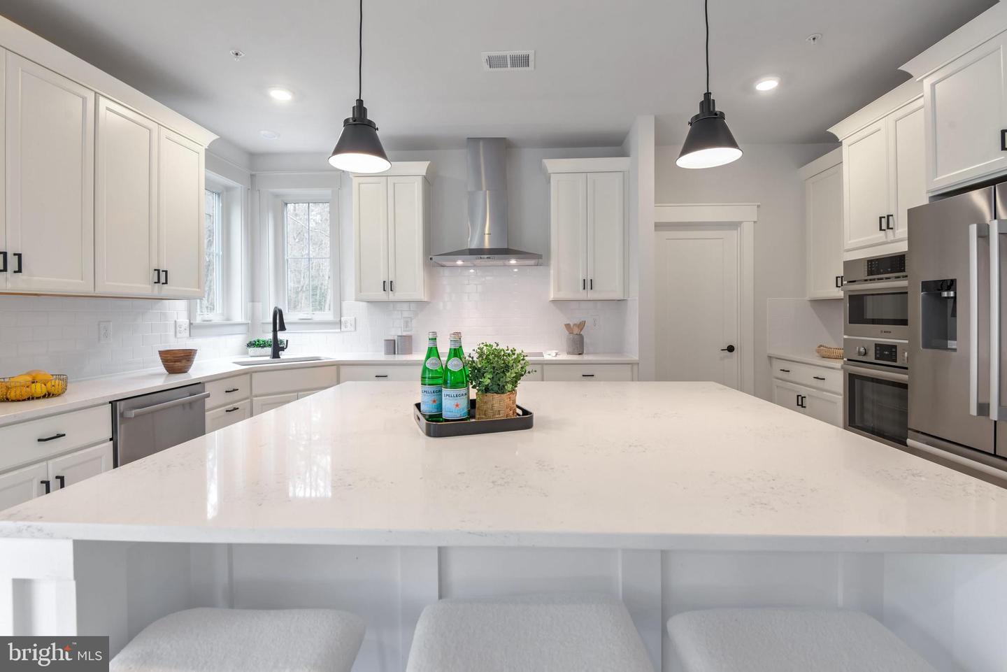 Eliana Court - Potomac Model Property Photo 10