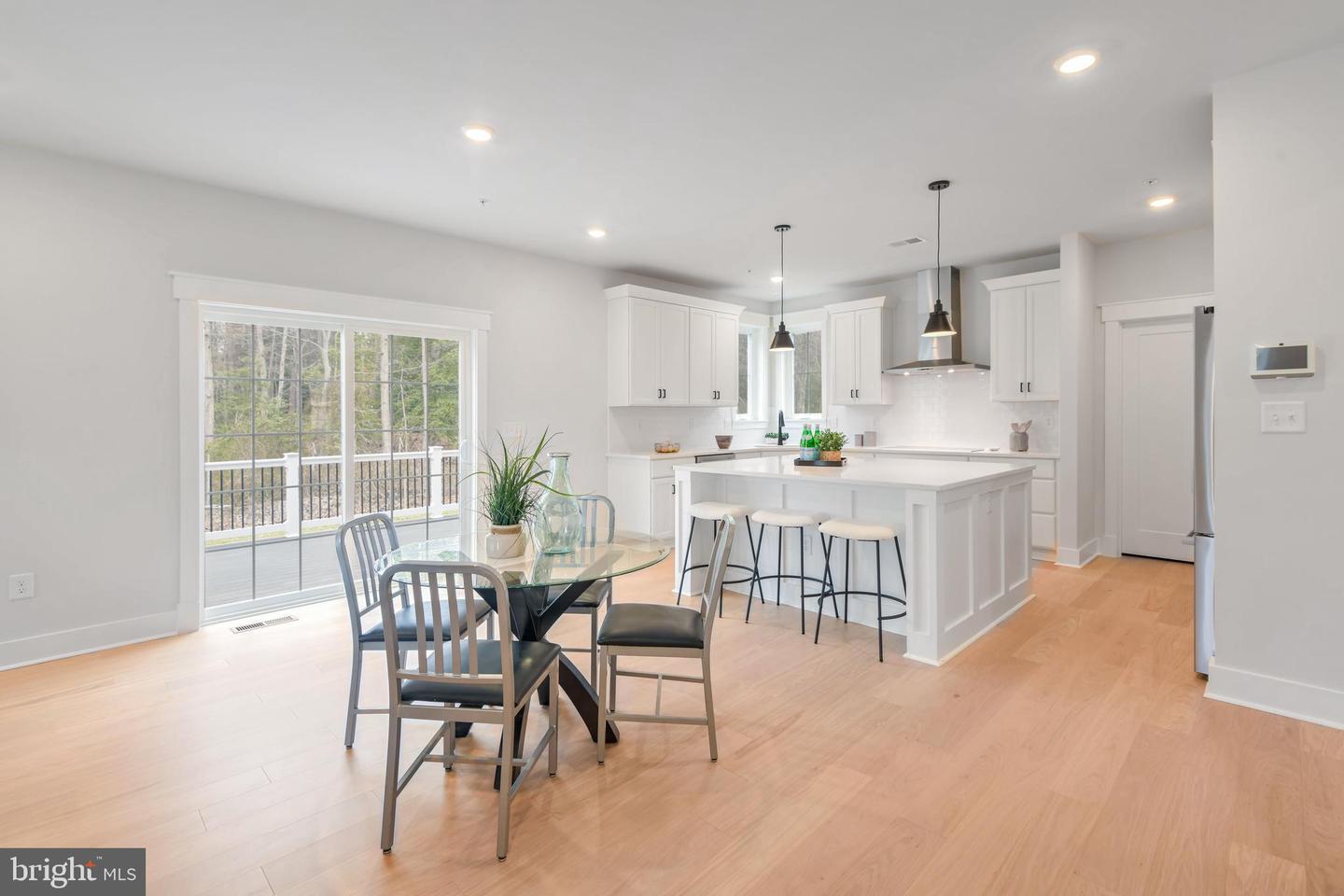 Eliana Court - Potomac Model Property Photo 15