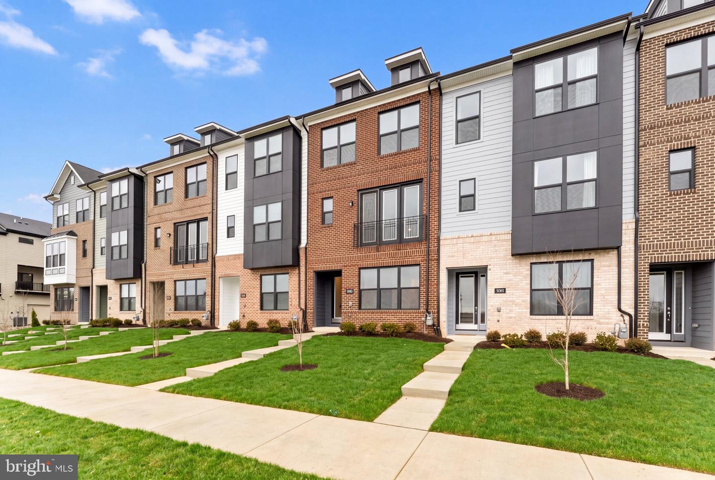 5016 HENRY KING WAY #20F