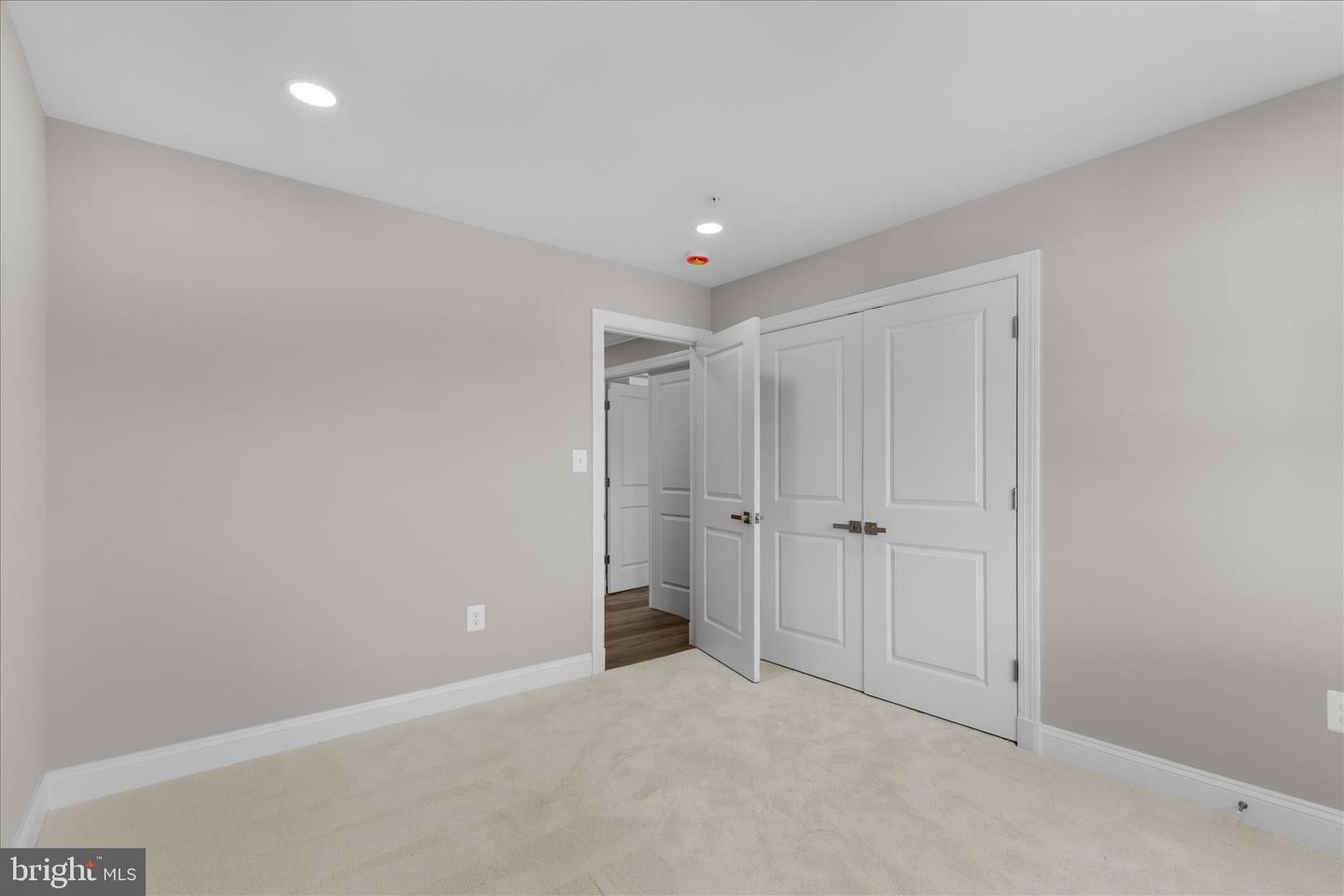 200 Lismore Dr Property Photo 33