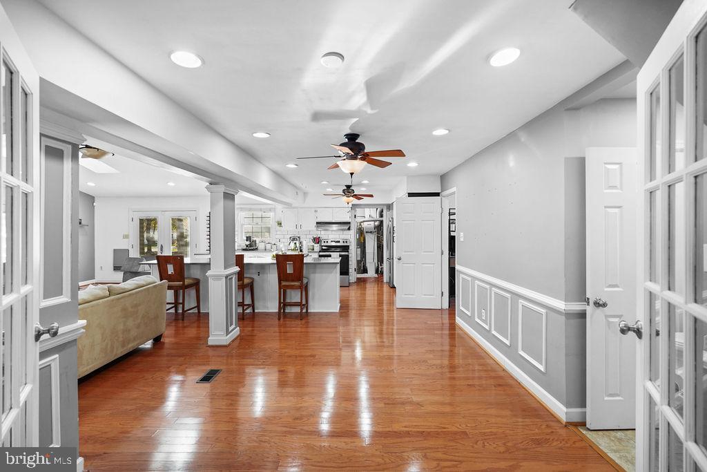 12801 Hadley Ln Property Photo 1