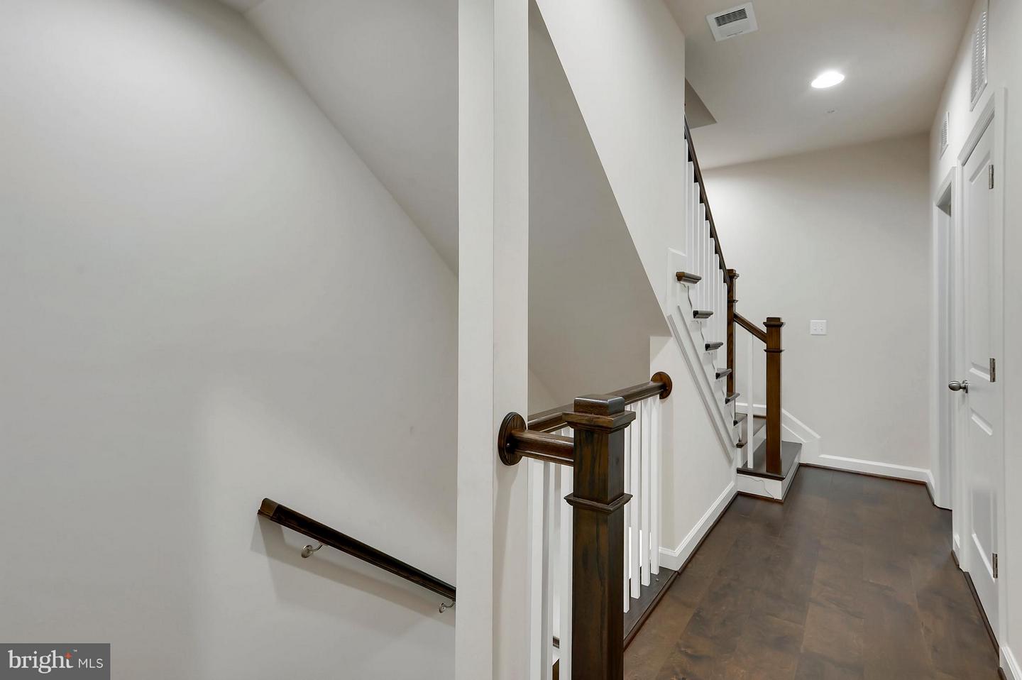 520 Harborview Dr Property Photo 18