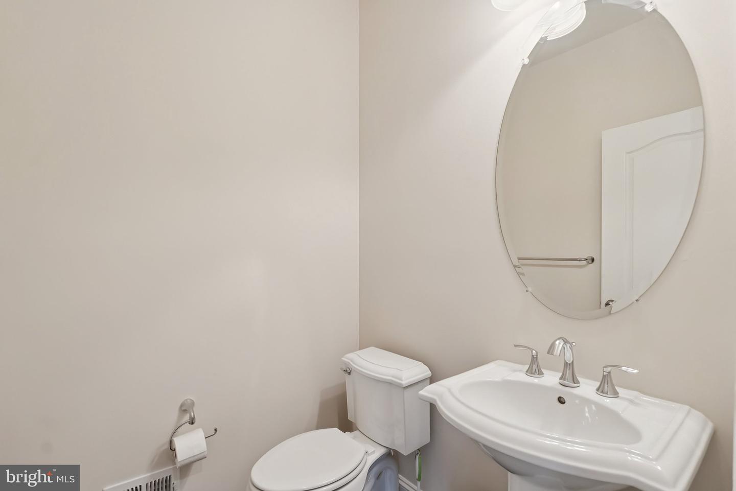 608 Fair Winds Way #262a Property Photo 20