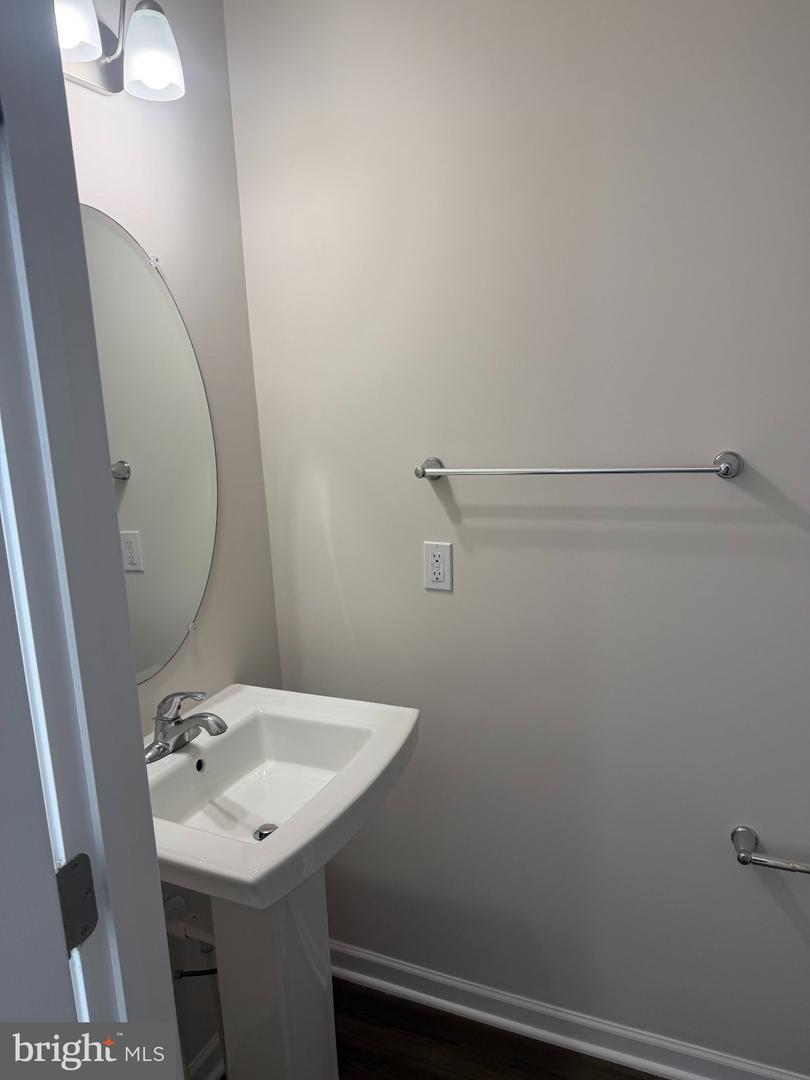 1012 Flester Ln Property Photo 13