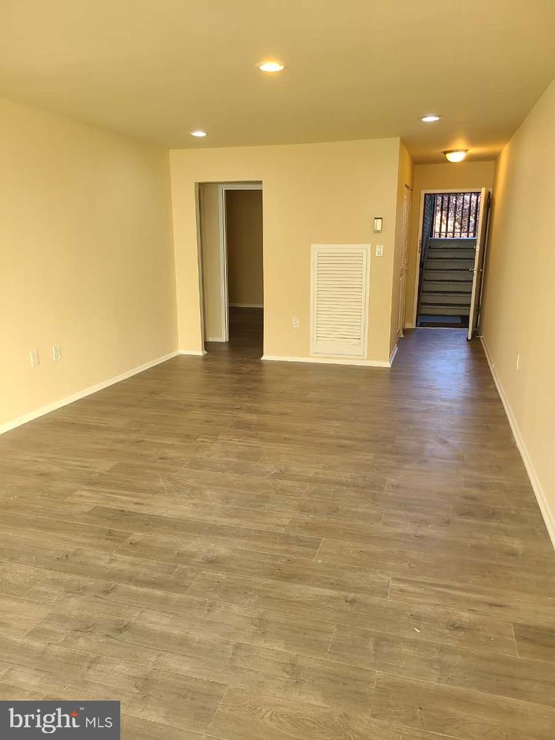 8685 Greenbelt Rd #102 Property Photo 14