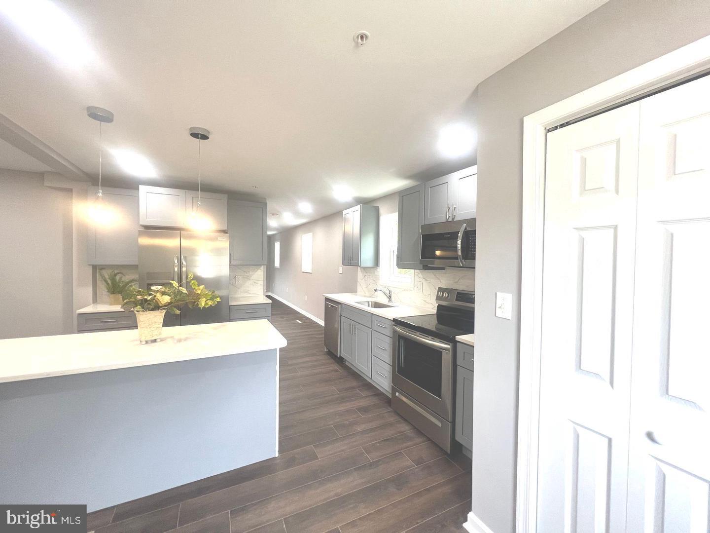 5209 MOUNT AIRY LN
