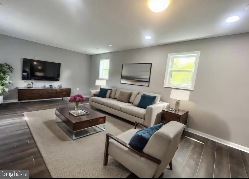 5209 Mount Airy Ln Property Photo 8