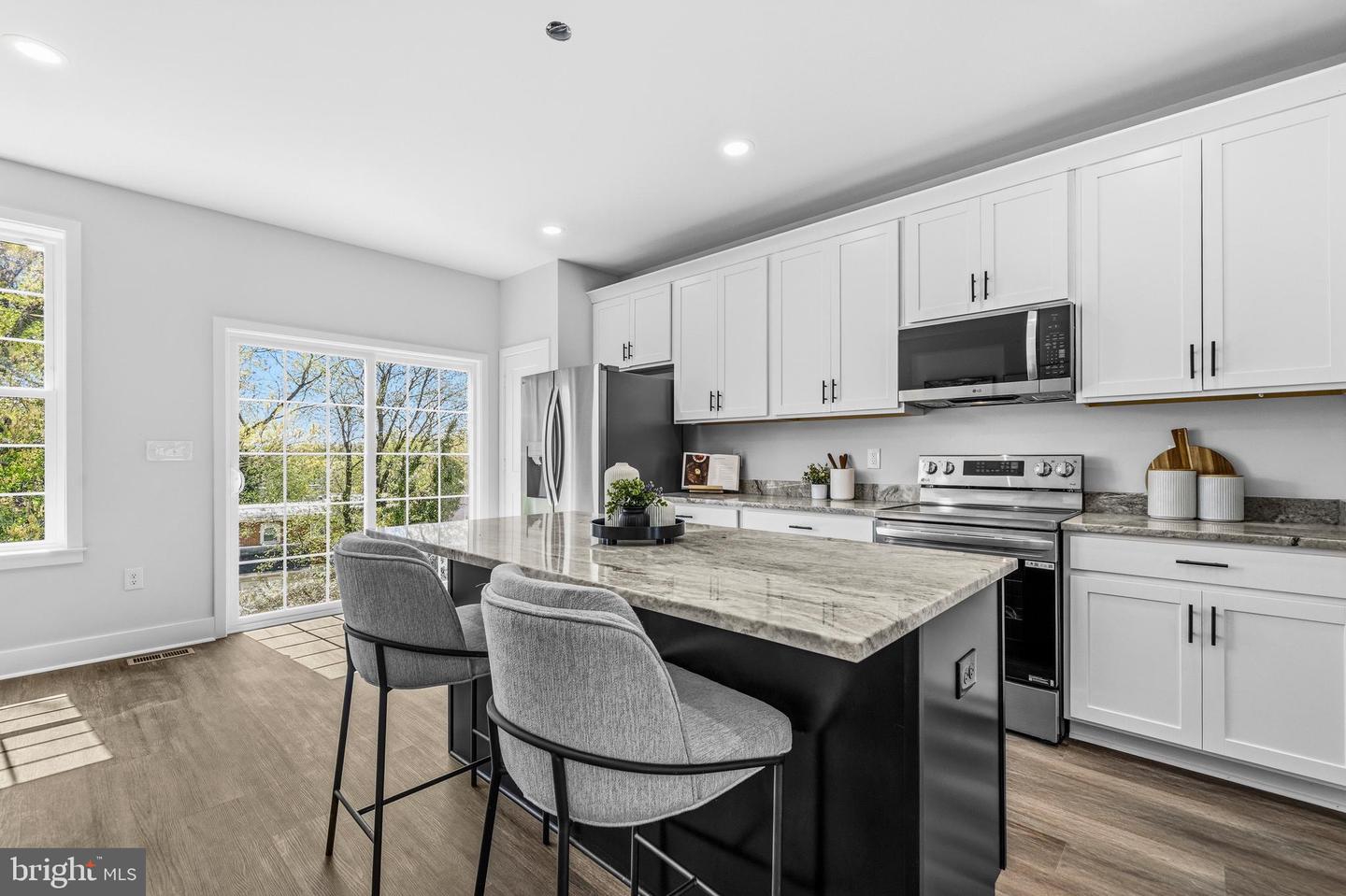 4923 Devitt Pl Property Photo 14