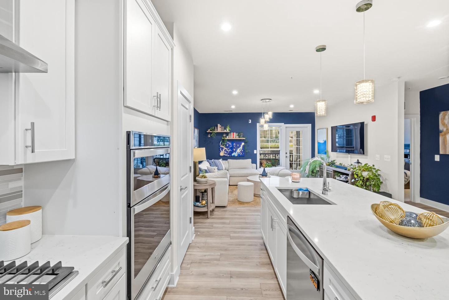 102 Saint Ives Pl #404 Property Photo 8