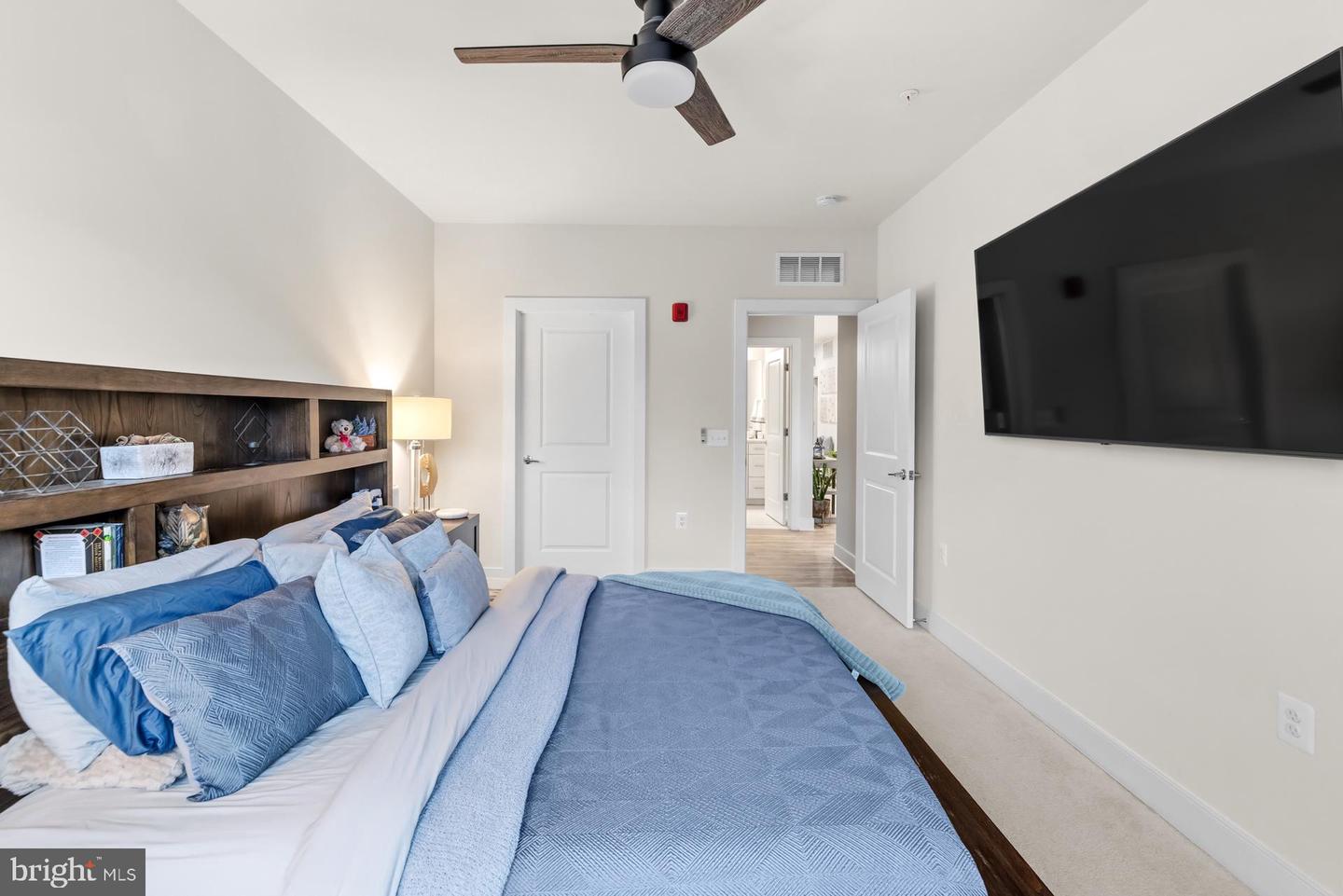 102 Saint Ives Pl #404 Property Photo 16