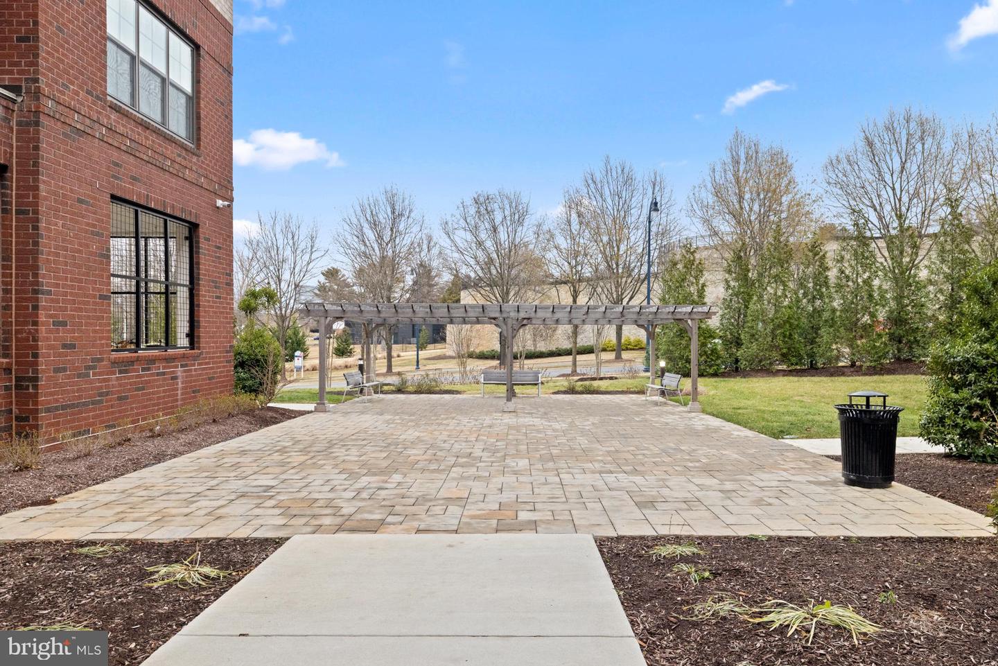 102 Saint Ives Pl #404 Property Photo 23
