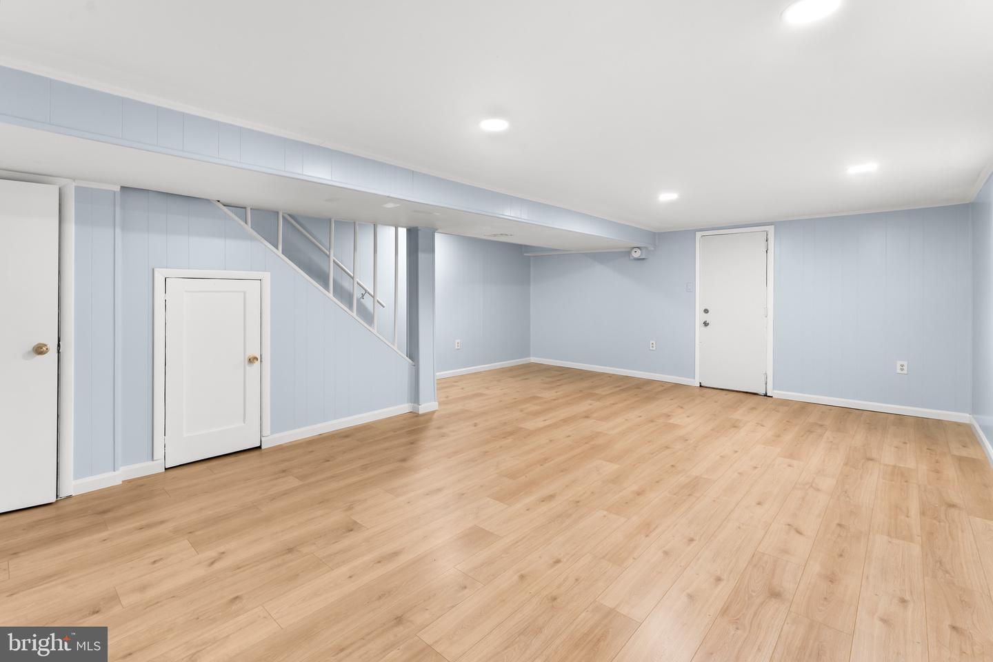 738 Neptune Ave Property Photo 22