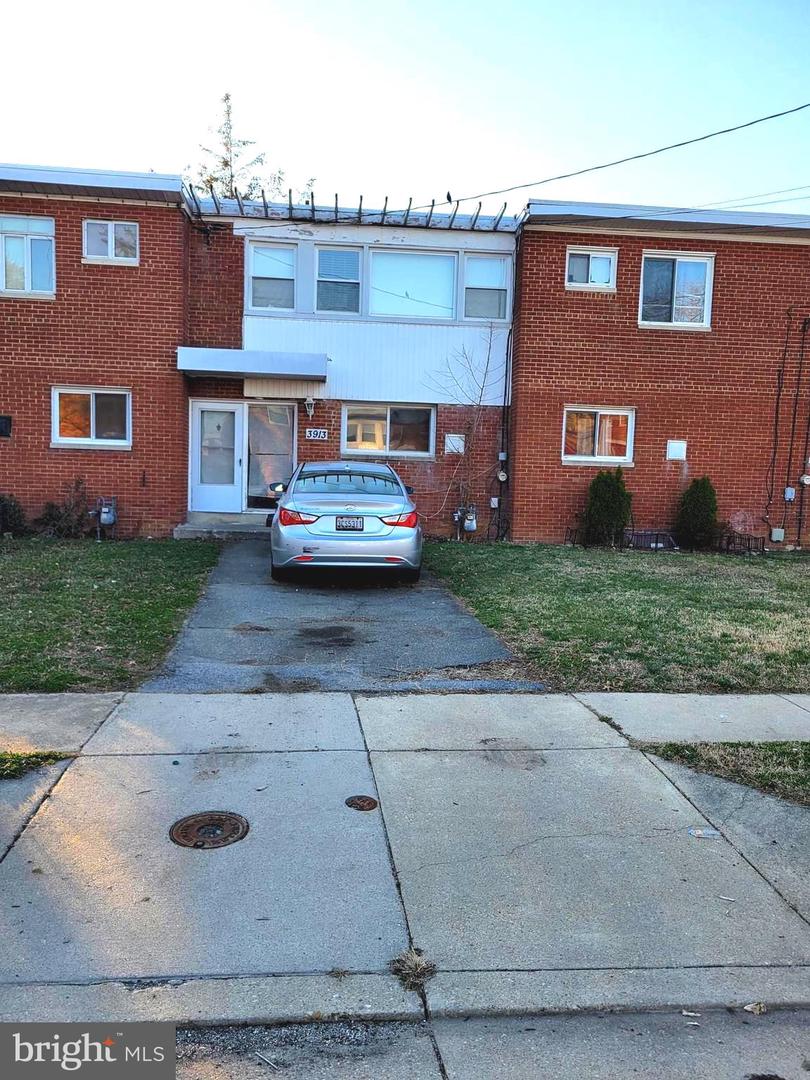 3913 TRITON CT