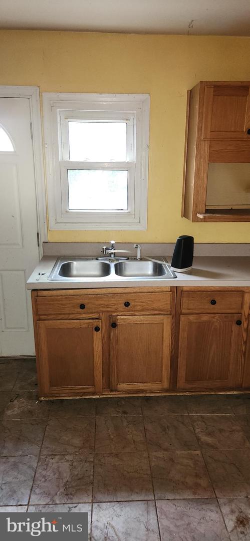 8120 Allendale Dr Property Photo 7