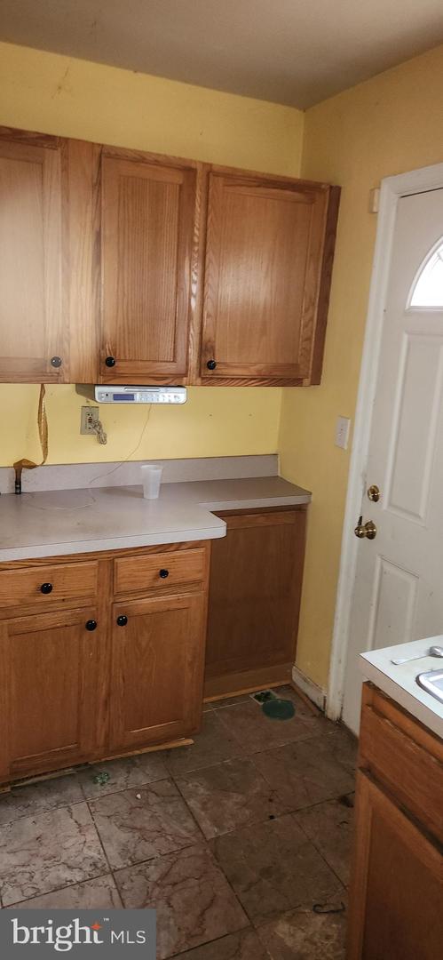 8120 Allendale Dr Property Photo 9