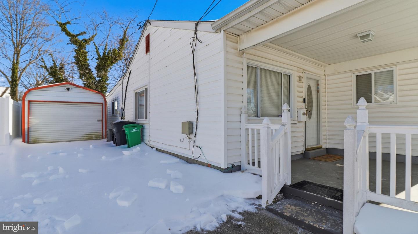 6914 Elkins Ave Property Photo 2
