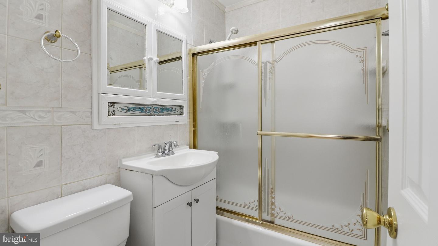 6914 Elkins Ave Property Photo 6