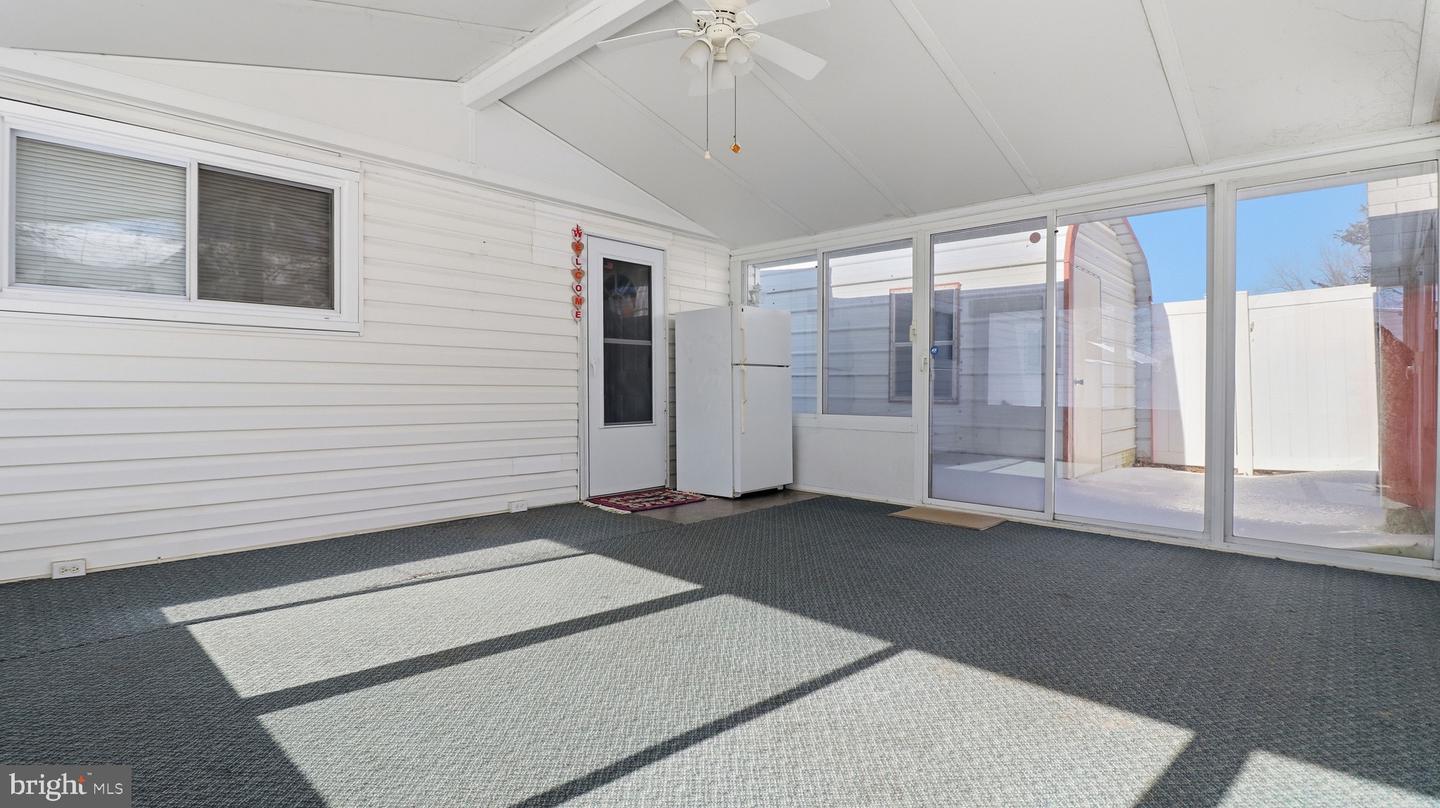 6914 Elkins Ave Property Photo 9