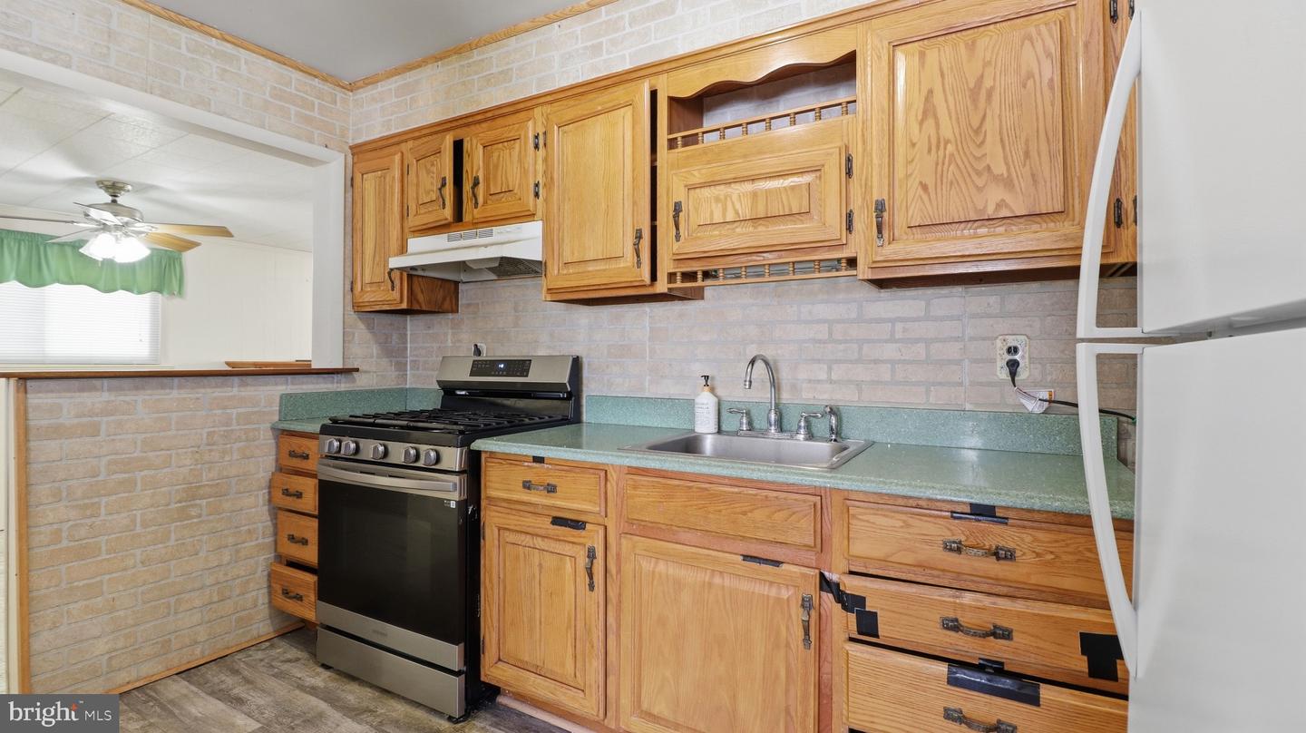 6914 Elkins Ave Property Photo 23