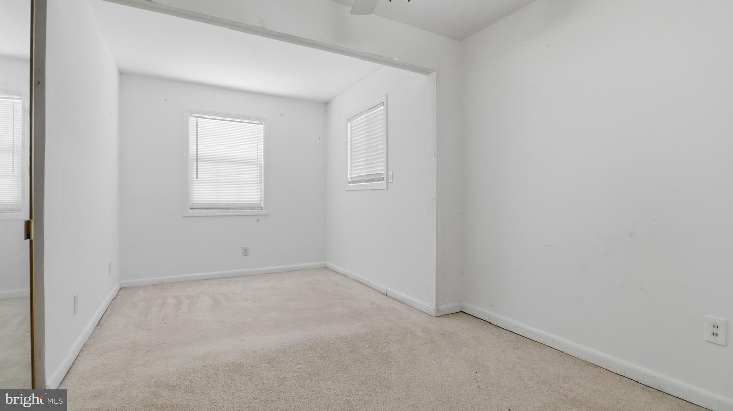 6914 Elkins Ave Property Photo 33