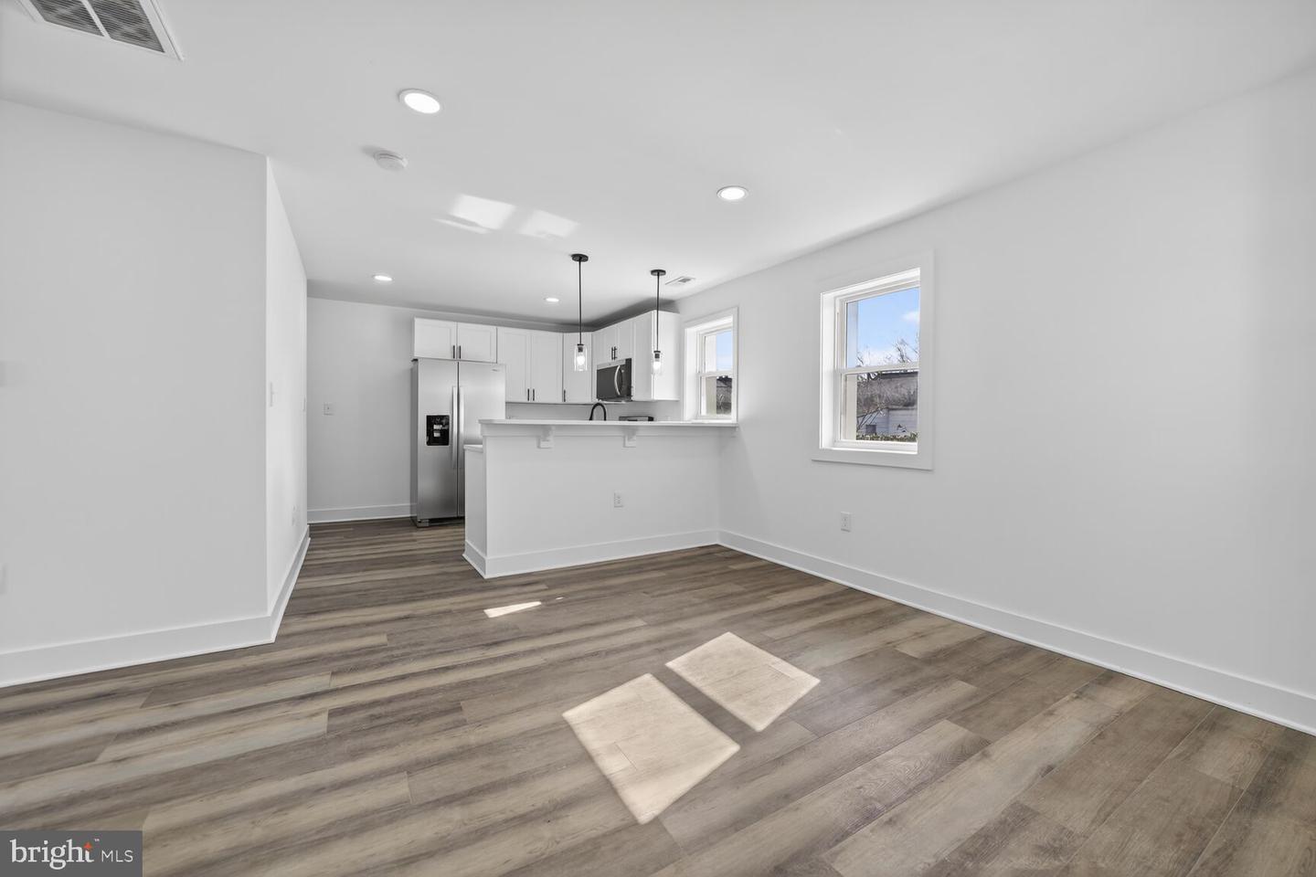 4312 Vine St Property Photo 2