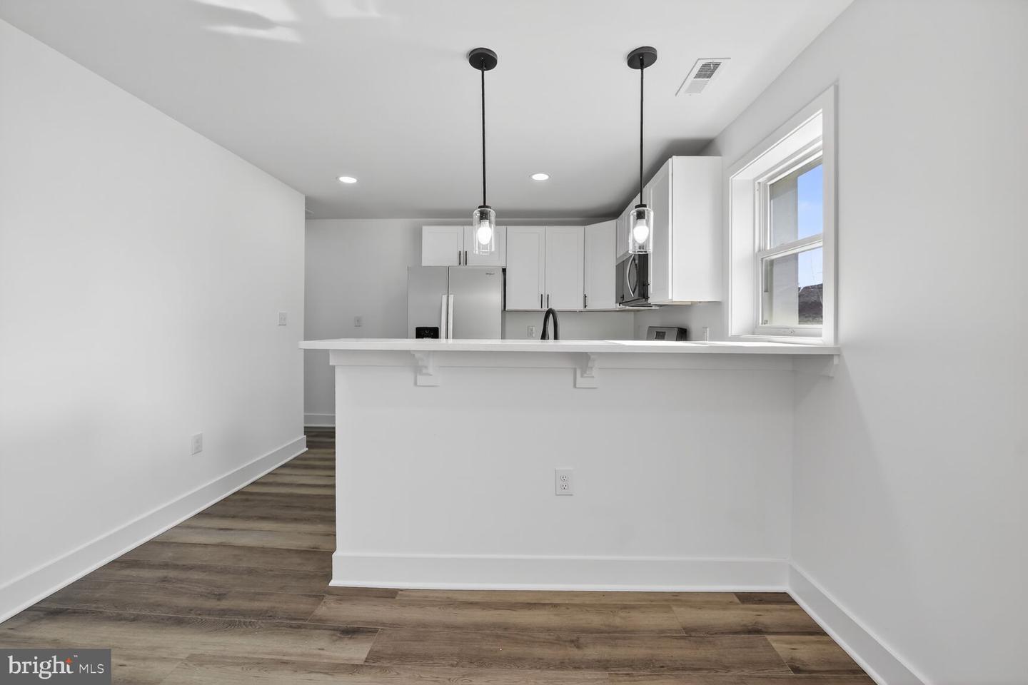 4312 Vine St Property Photo 4