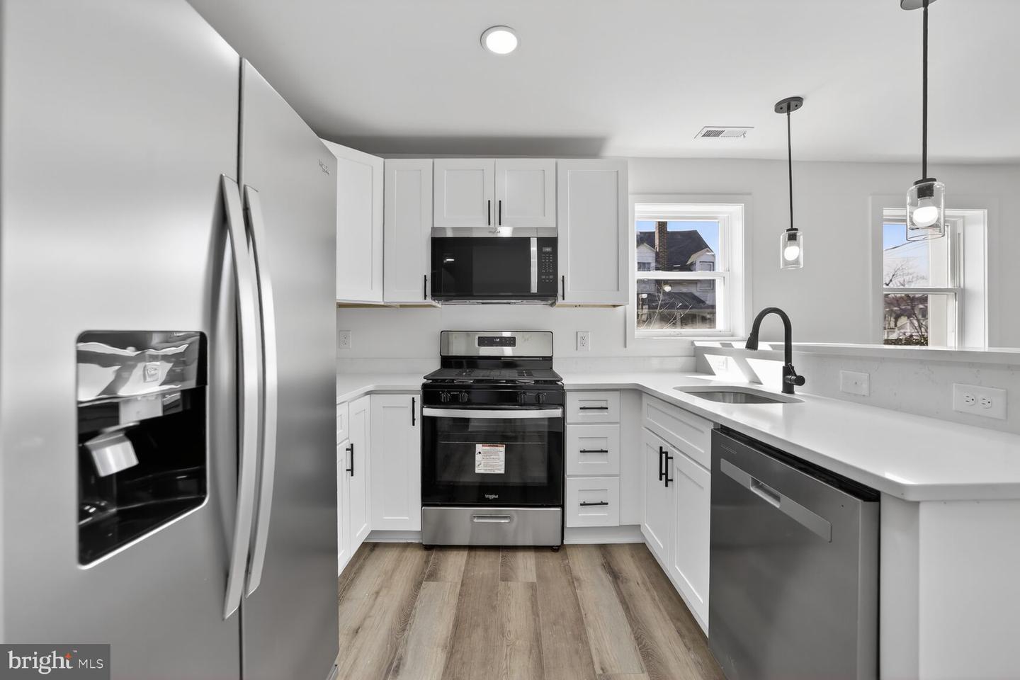 4312 Vine St Property Photo 5