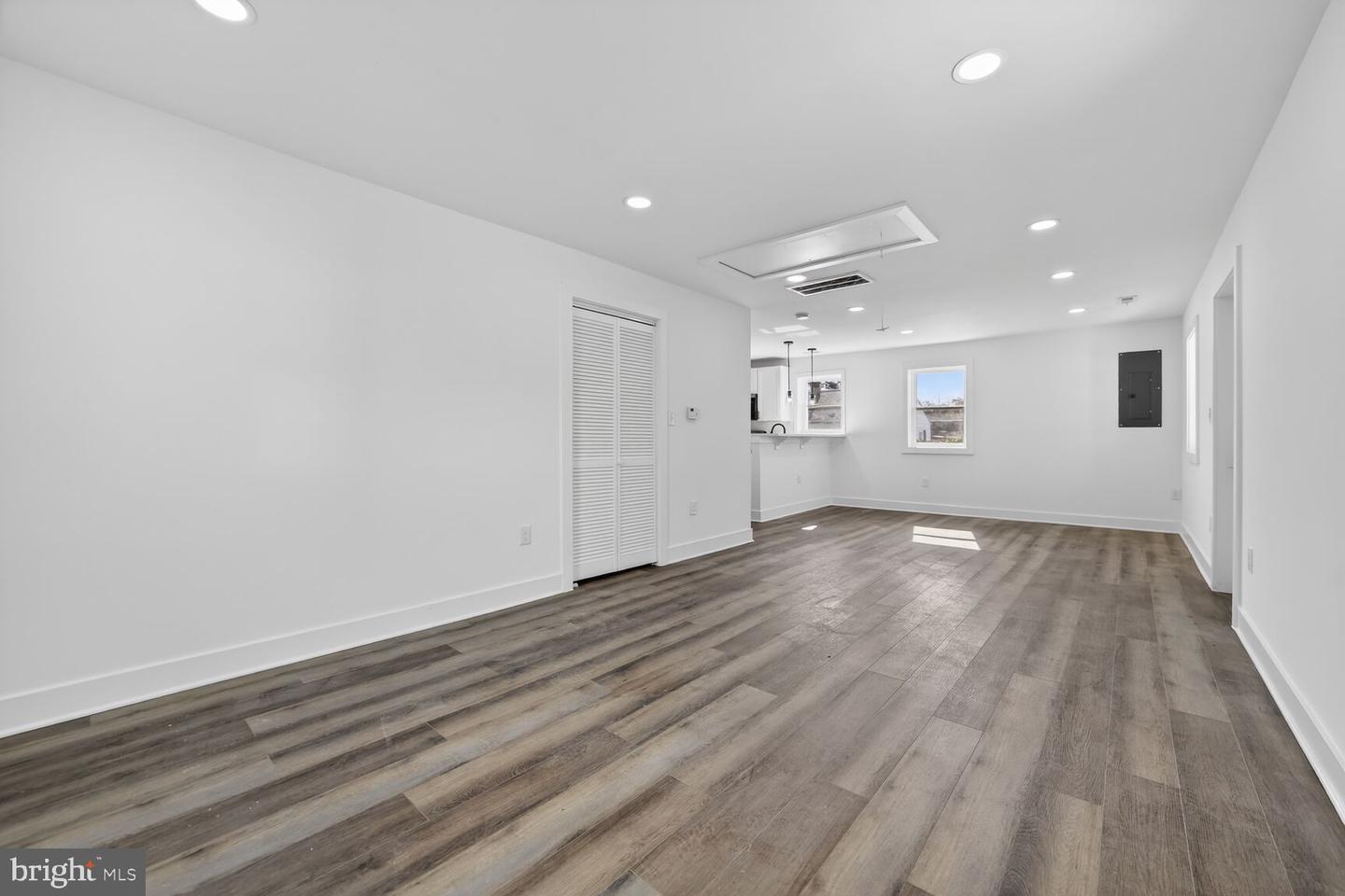 4312 Vine St Property Photo 10